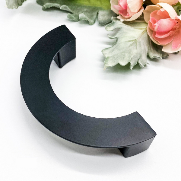 Black Large C-shaped Half-moon Circle Metal Handle
